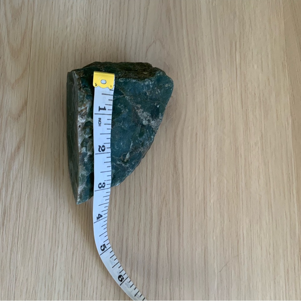 Green chalcedony  raw mineral specimen - Picture 5 of 7